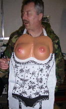 die Huebsche in der Schuerze