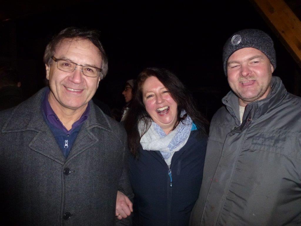 die Dorne zwischen zwei Rosen